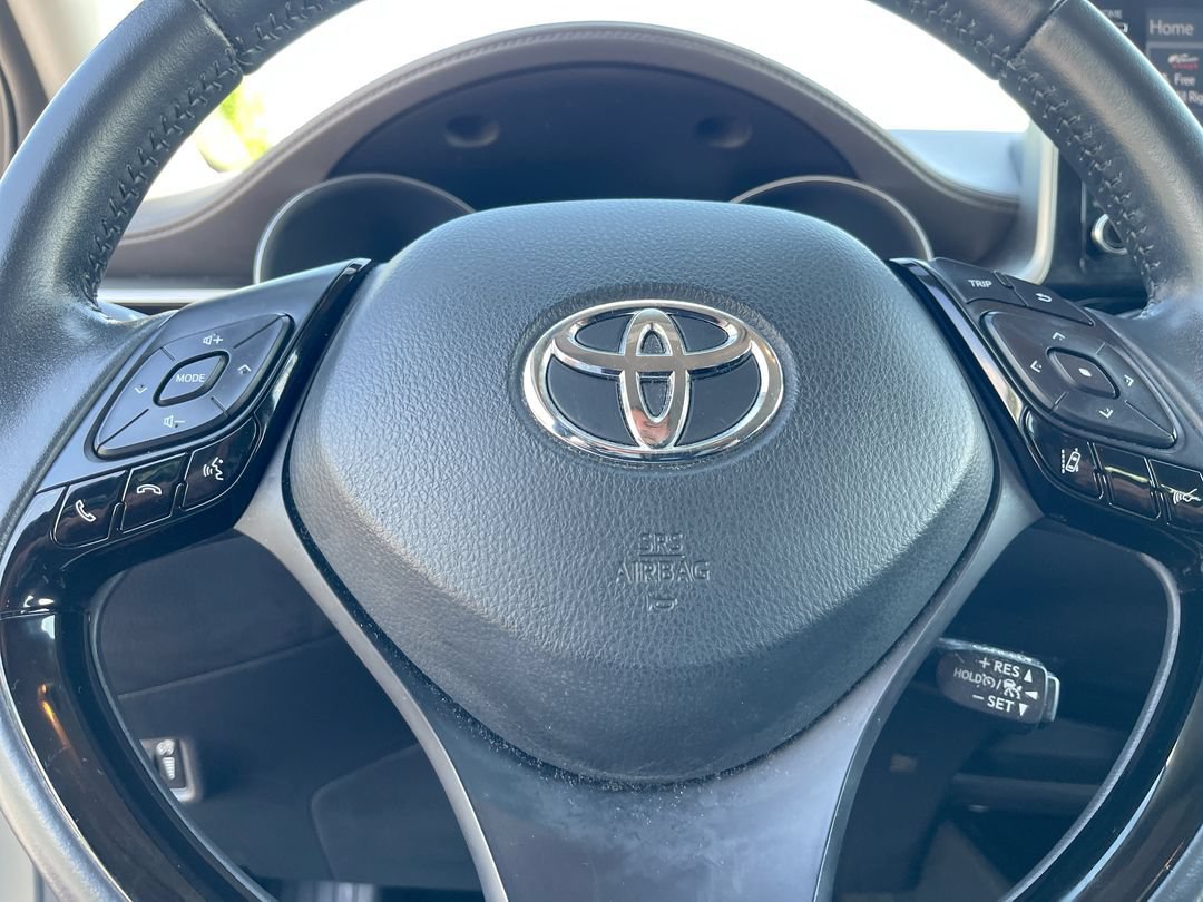 Certified 2021 Toyota C-HR Limited FWD image 7