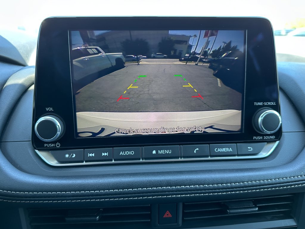 Used 2024 Nissan Rogue S FWD image 31