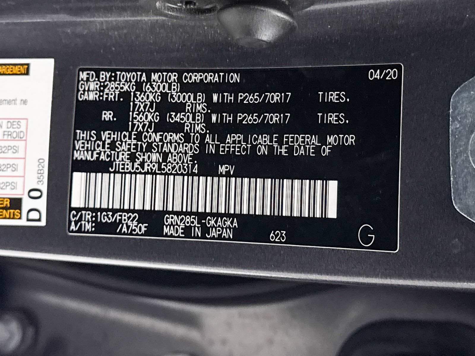 Used 2020 Toyota 4Runner SR5 AWD/4WD image 34