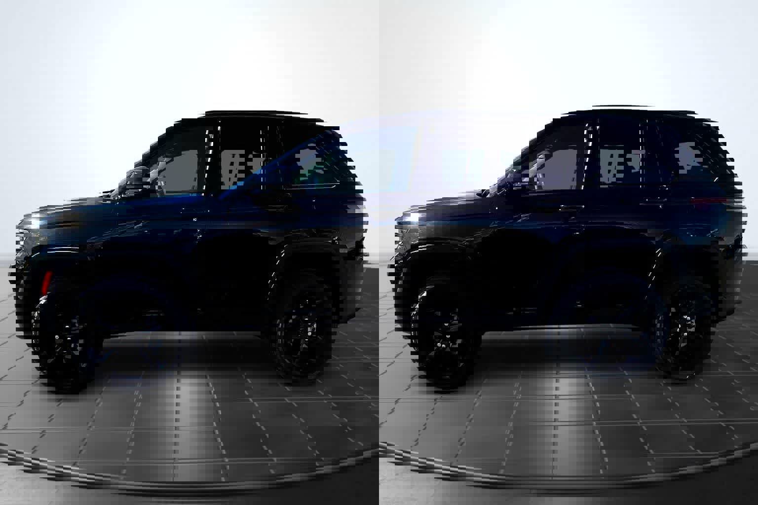 Used 2024 Jeep Grand Cherokee Altitude image 3