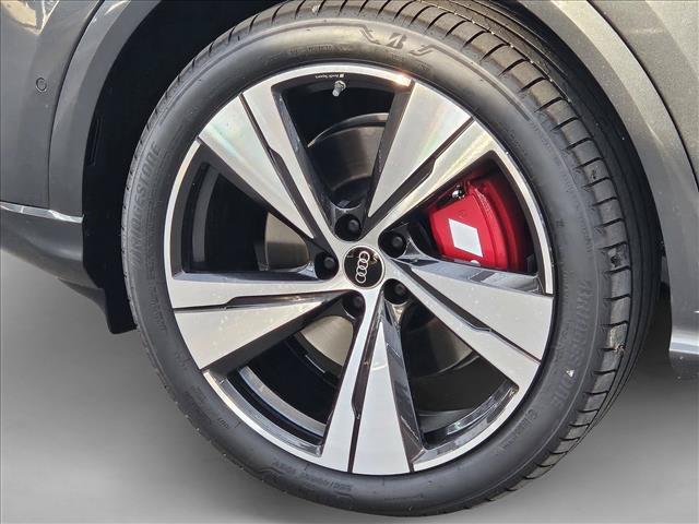 New 2026 Audi SQ5 Prestige AWD/4WD image 9