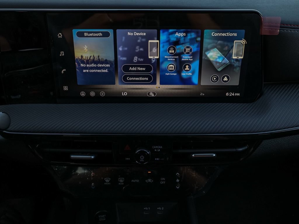 New 2026 Nissan Kicks SR FWD image 29