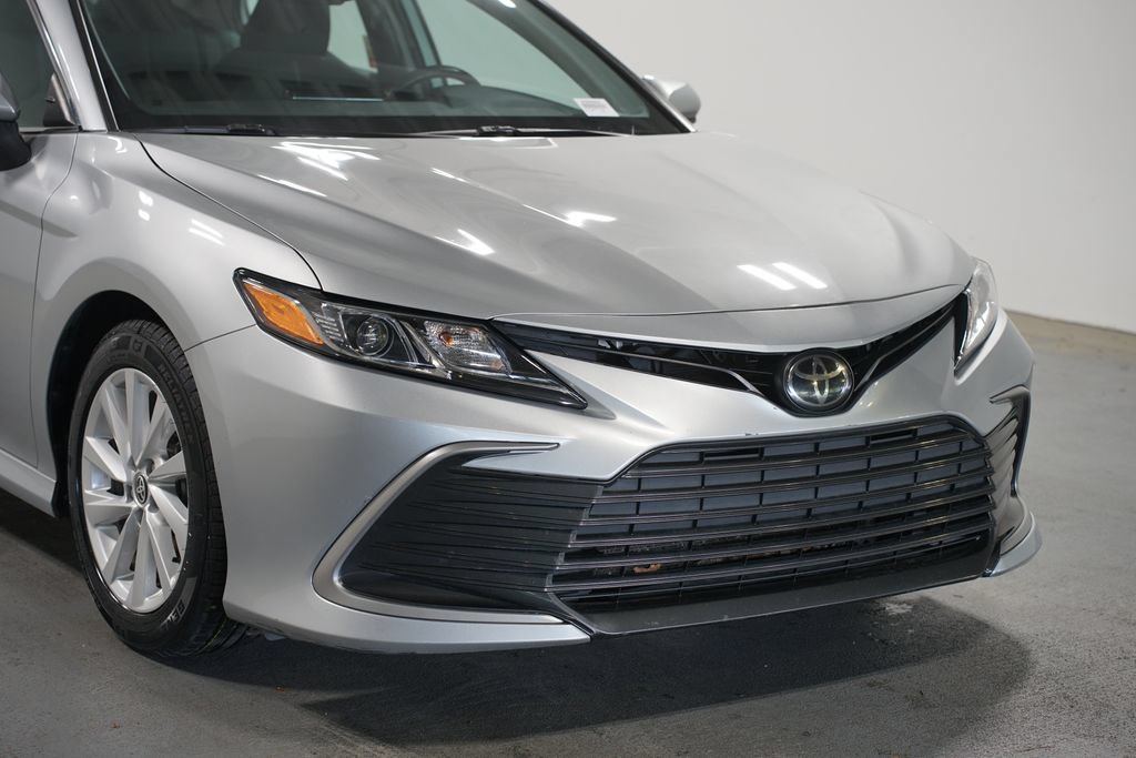 Certified 2023 Toyota Camry LE FWD image 4