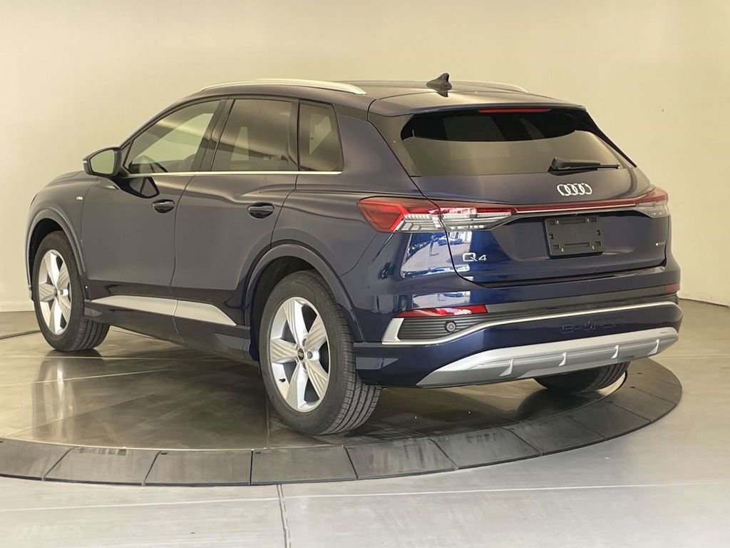 New 2025 Audi Q4 e-tron Prestige image 3