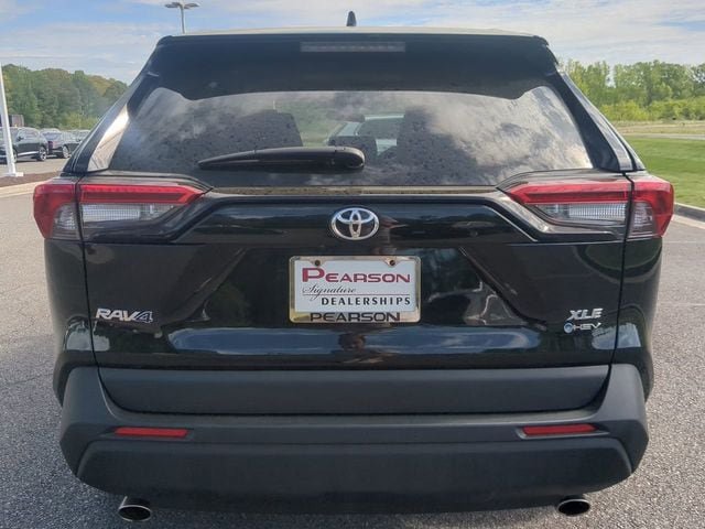 Used 2025 Toyota RAV4 XLE AWD/4WD image 5