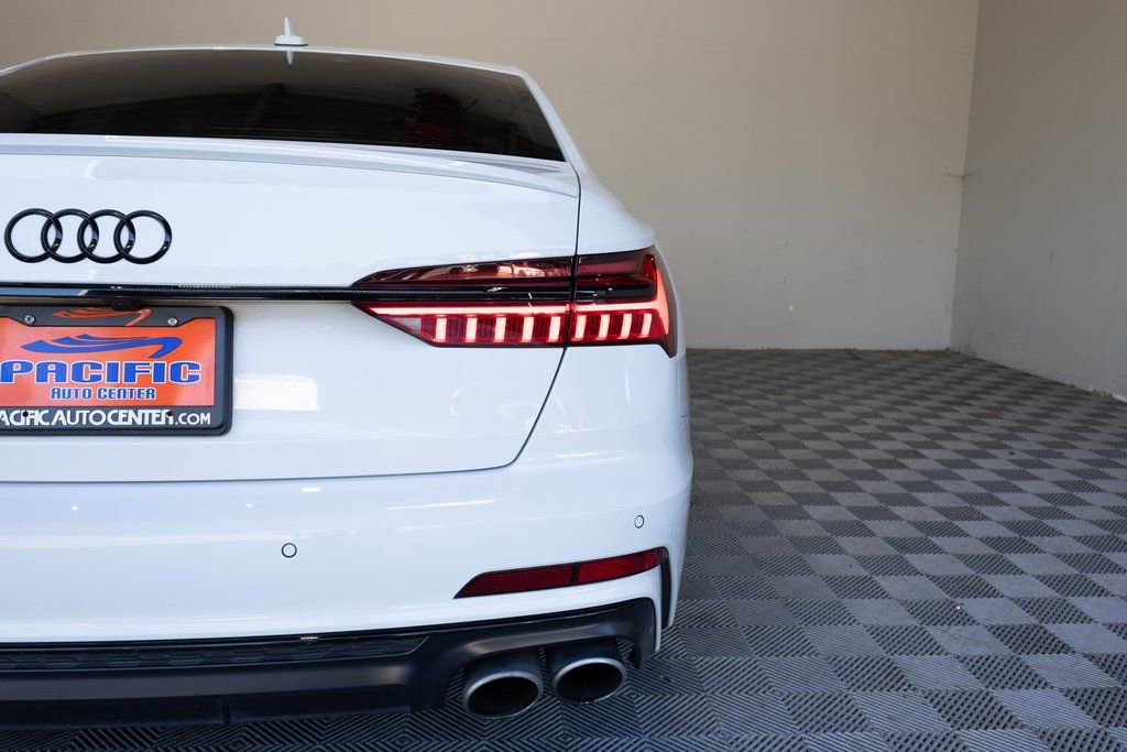 Used 2022 Audi S6 Prestige w/ Prestige Package image 13