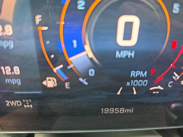 Used 2025 Chevrolet Suburban High Country AWD/4WD image 11