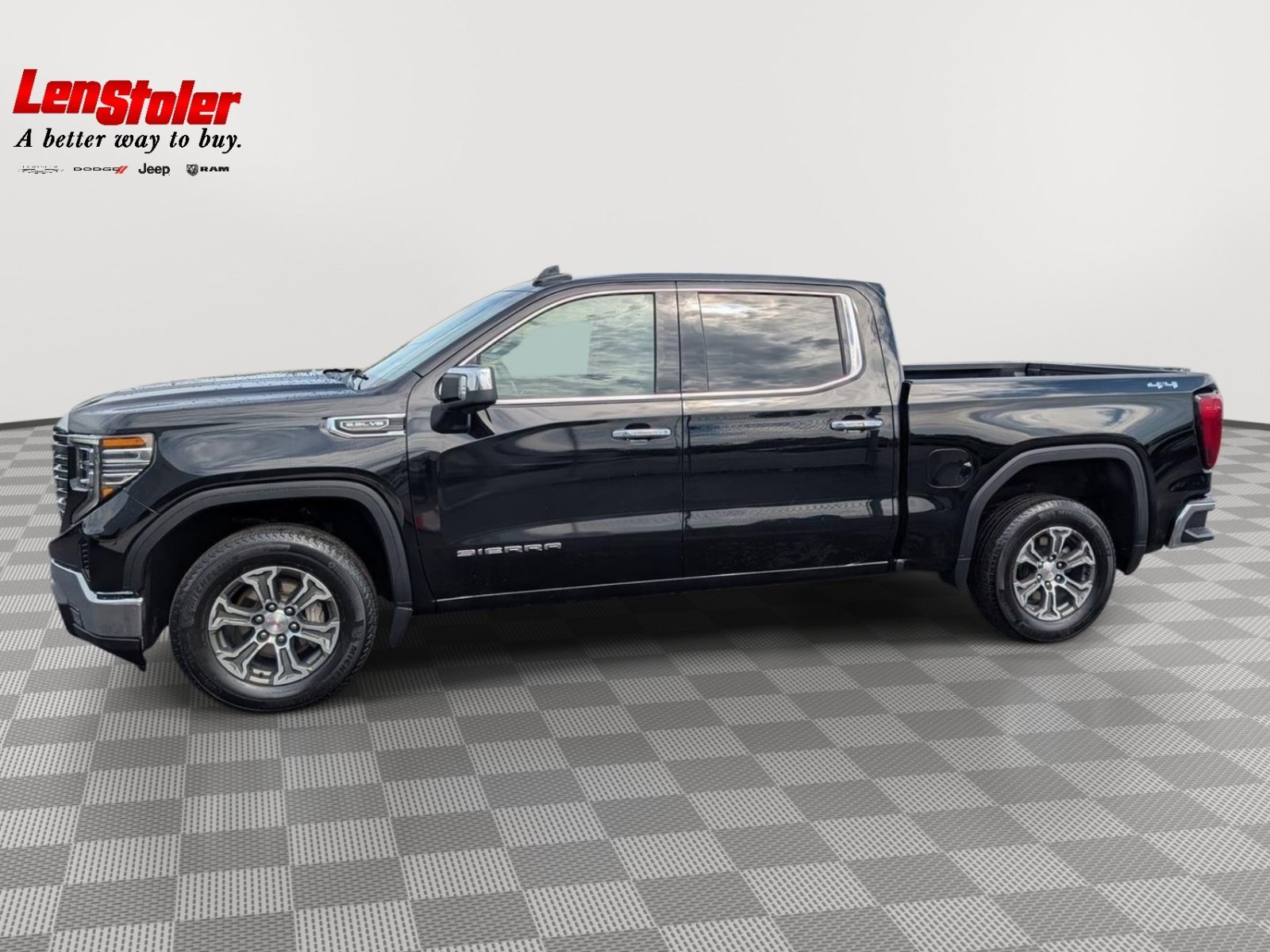 Used 2025 GMC Sierra 1500 SLT AWD/4WD image 2