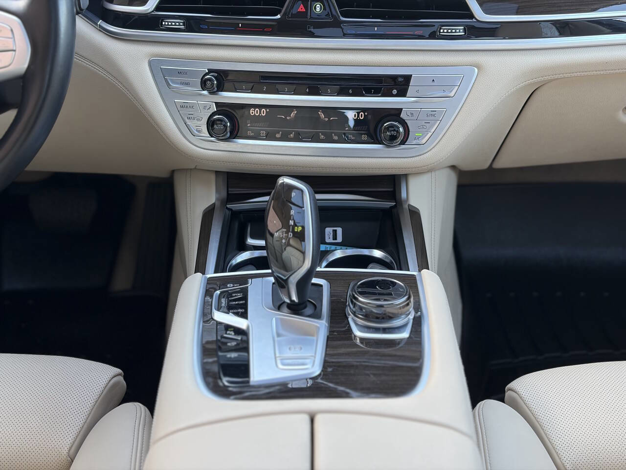 Used 2017 BMW 740i xDrive 740i xDrive AWD 4dr Sedan image 34