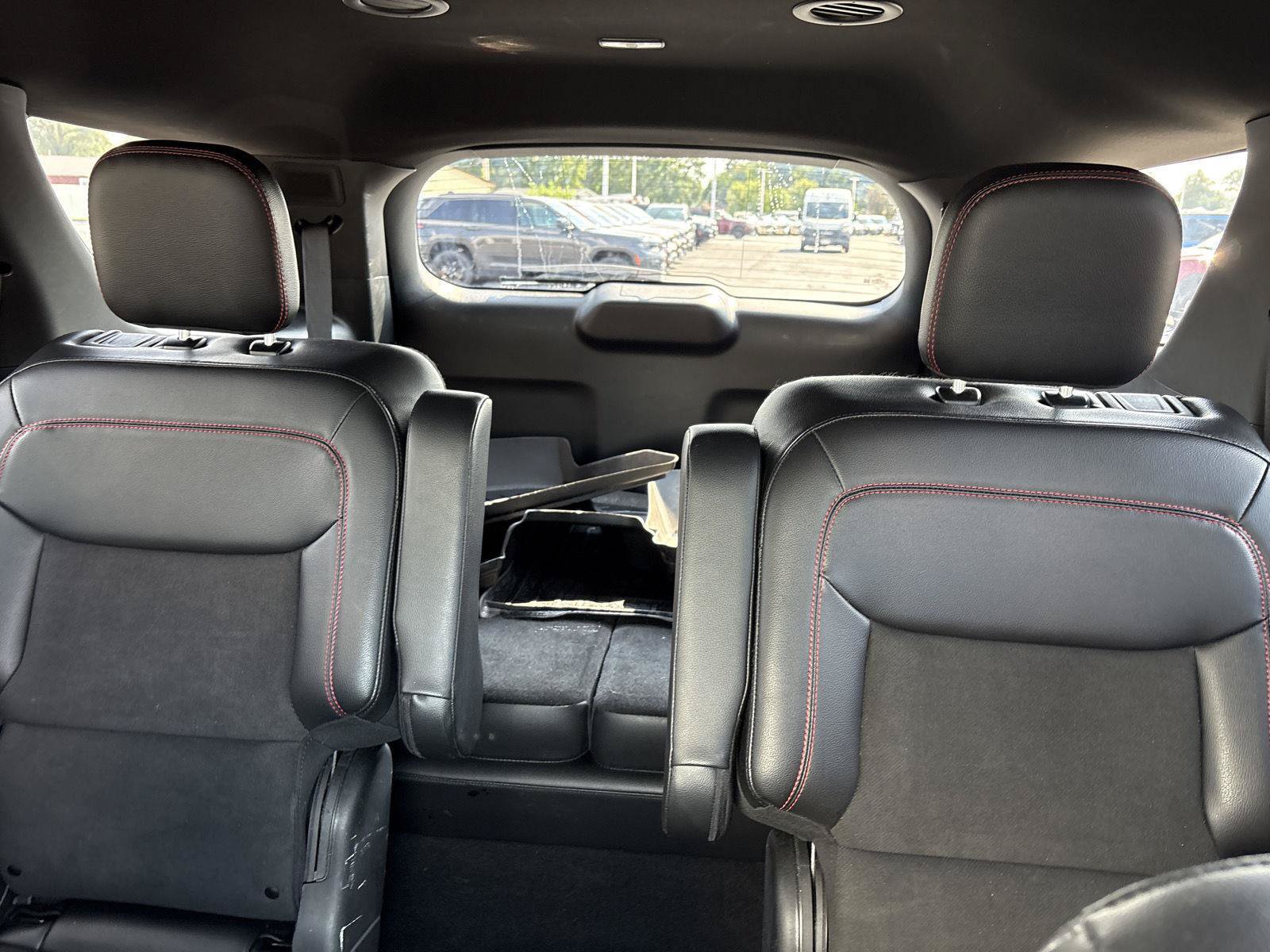 Used 2023 Ford Explorer ST-Line AWD/4WD image 26