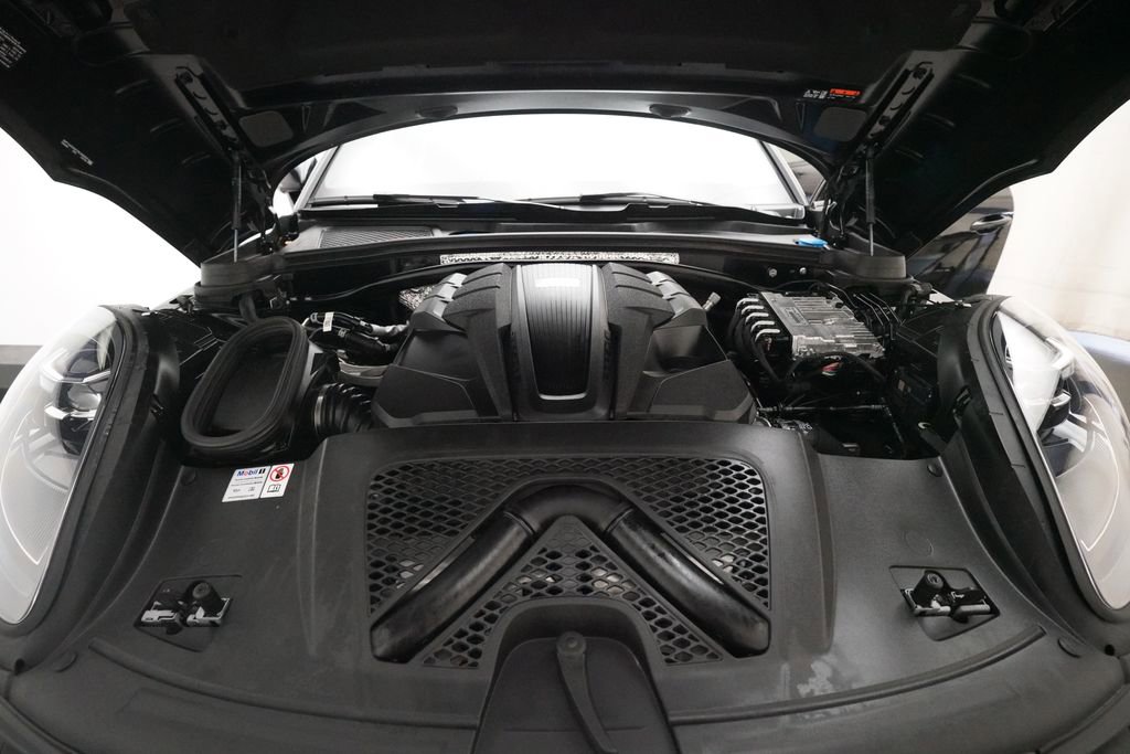 Used 2024 Porsche Macan S image 33