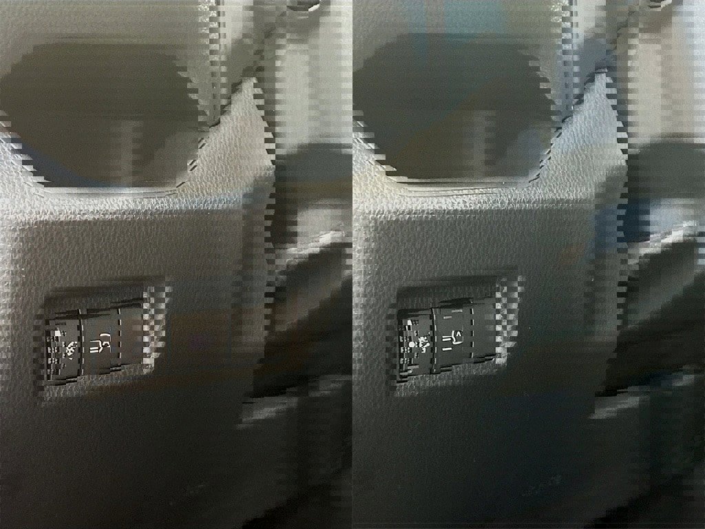 New 2025 Toyota RAV4 LE image 10