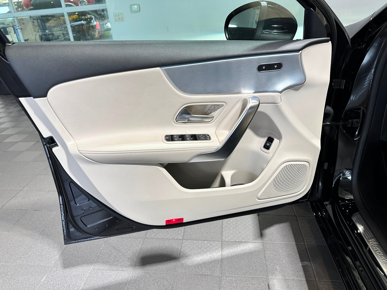 Certified 2022 Mercedes-Benz A 220 4MATIC image 11