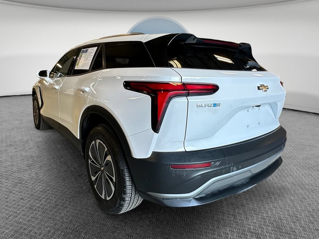 Used 2024 Chevrolet Blazer EV LT AWD/4WD image 6