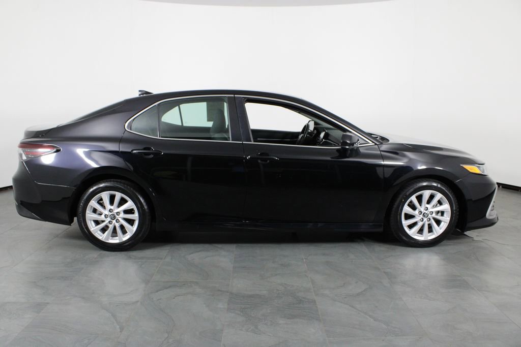 Used 2021 Toyota Camry LE FWD image 14