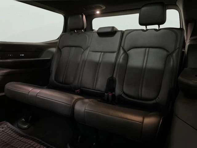 Used 2024 Jeep Wagoneer Series II w/ Premium Group I AWD/4WD image 22