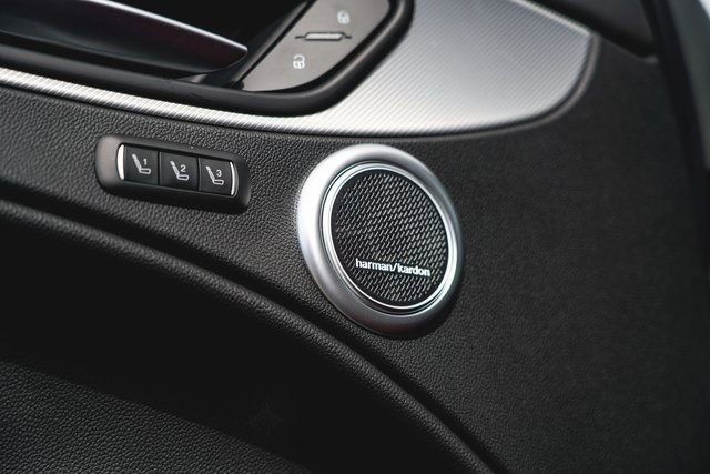 New 2025 Alfa Romeo Stelvio Sprint image 18