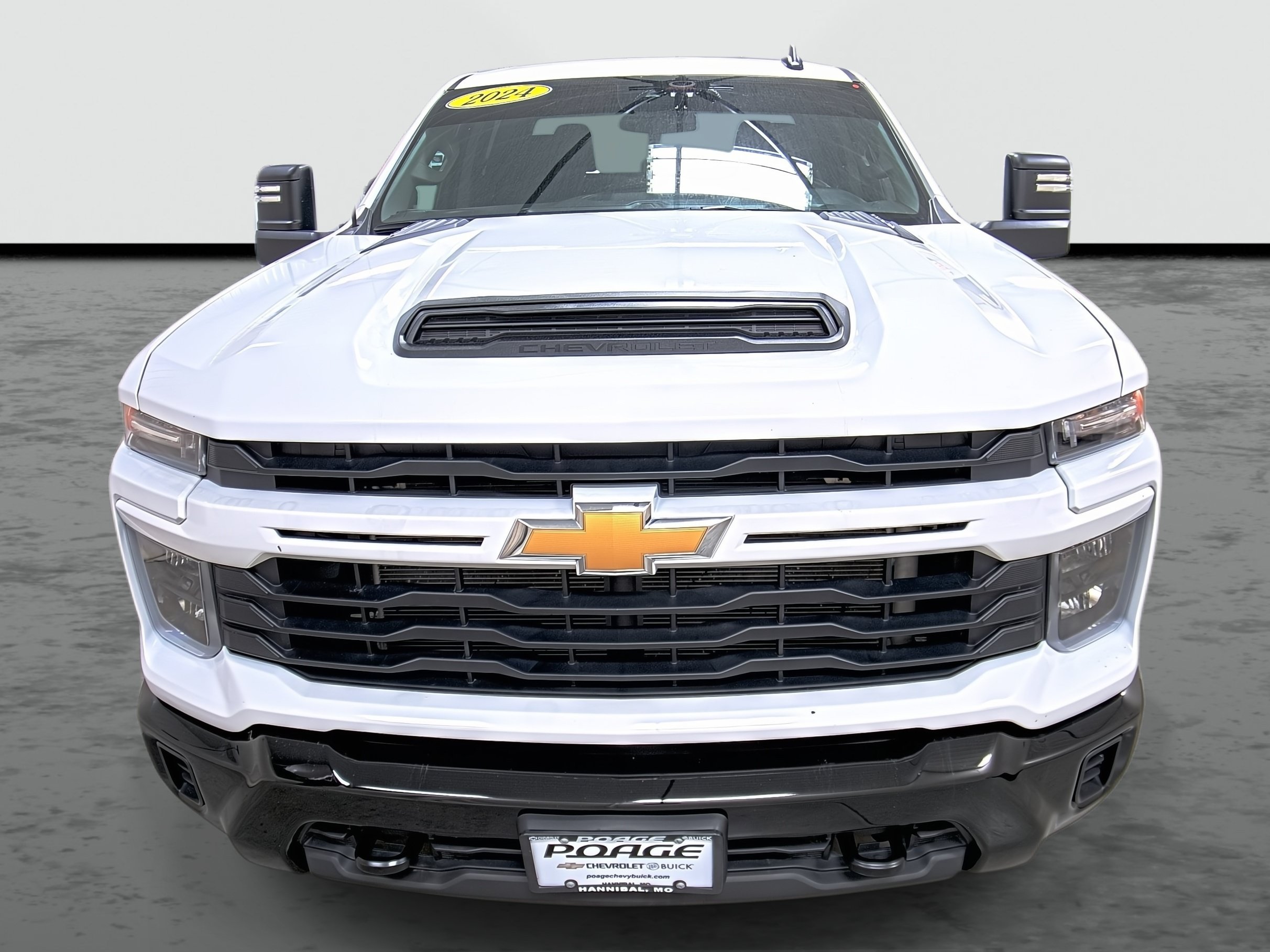 Used 2024 Chevrolet Silverado 2500 Custom w/ Custom Convenience Package AWD/4WD image 6