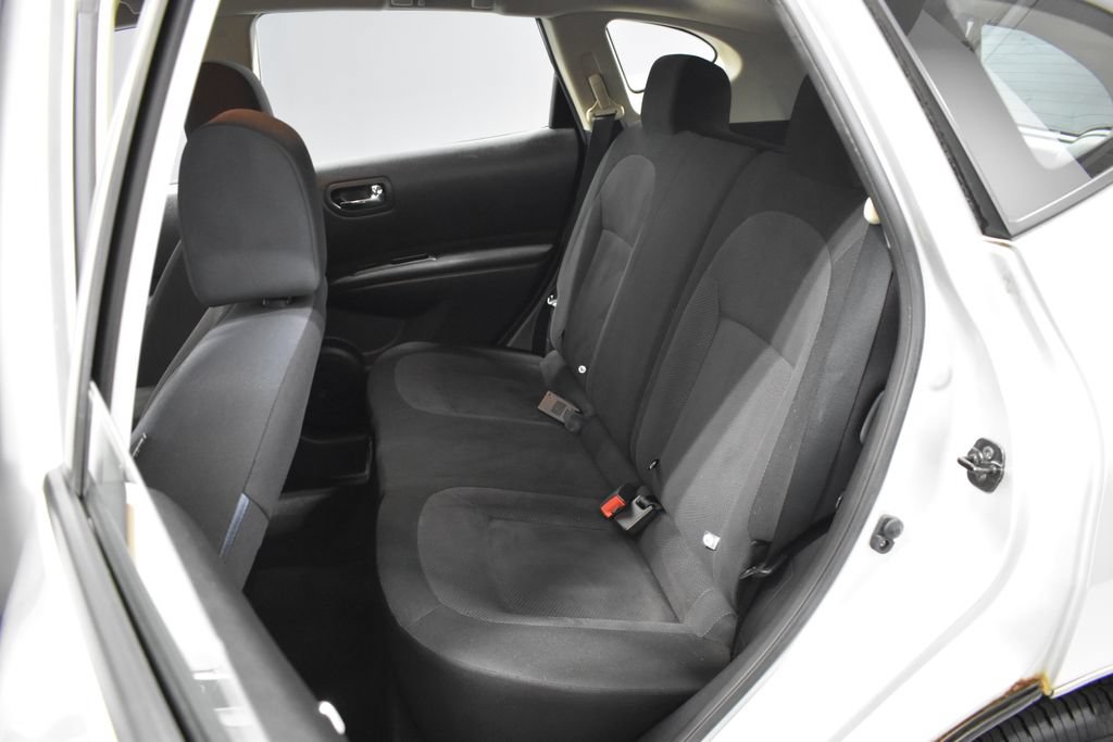 Used 2013 Nissan Rogue S FWD image 22