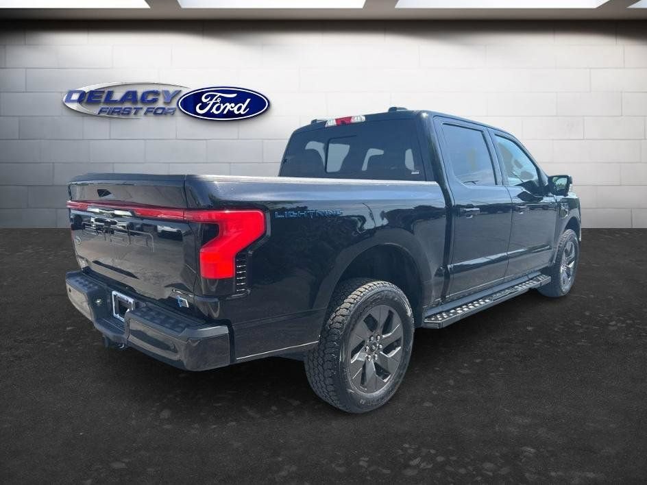 Used 2022 Ford F150 Lightning Lariat AWD/4WD image 7