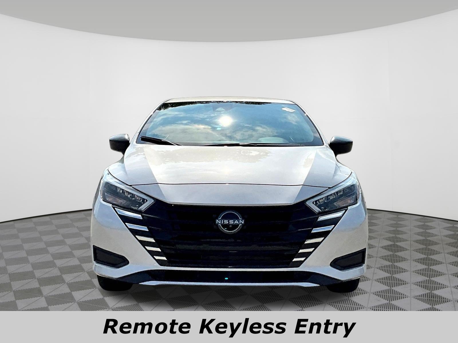 Certified 2025 Nissan Versa S w/ S Plus Package FWD image 2