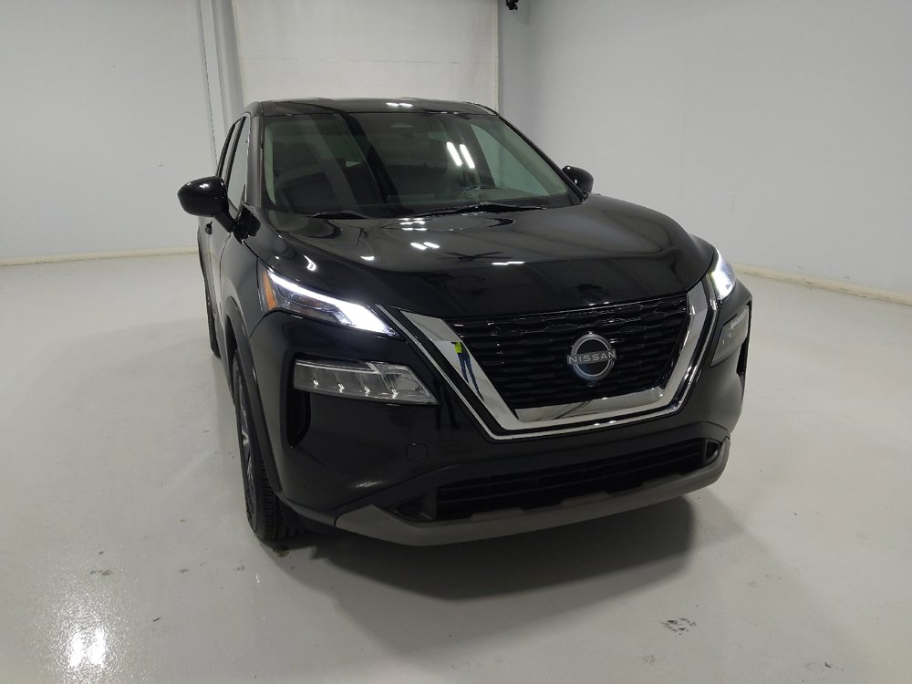 Used 2023 Nissan Rogue SV image 14