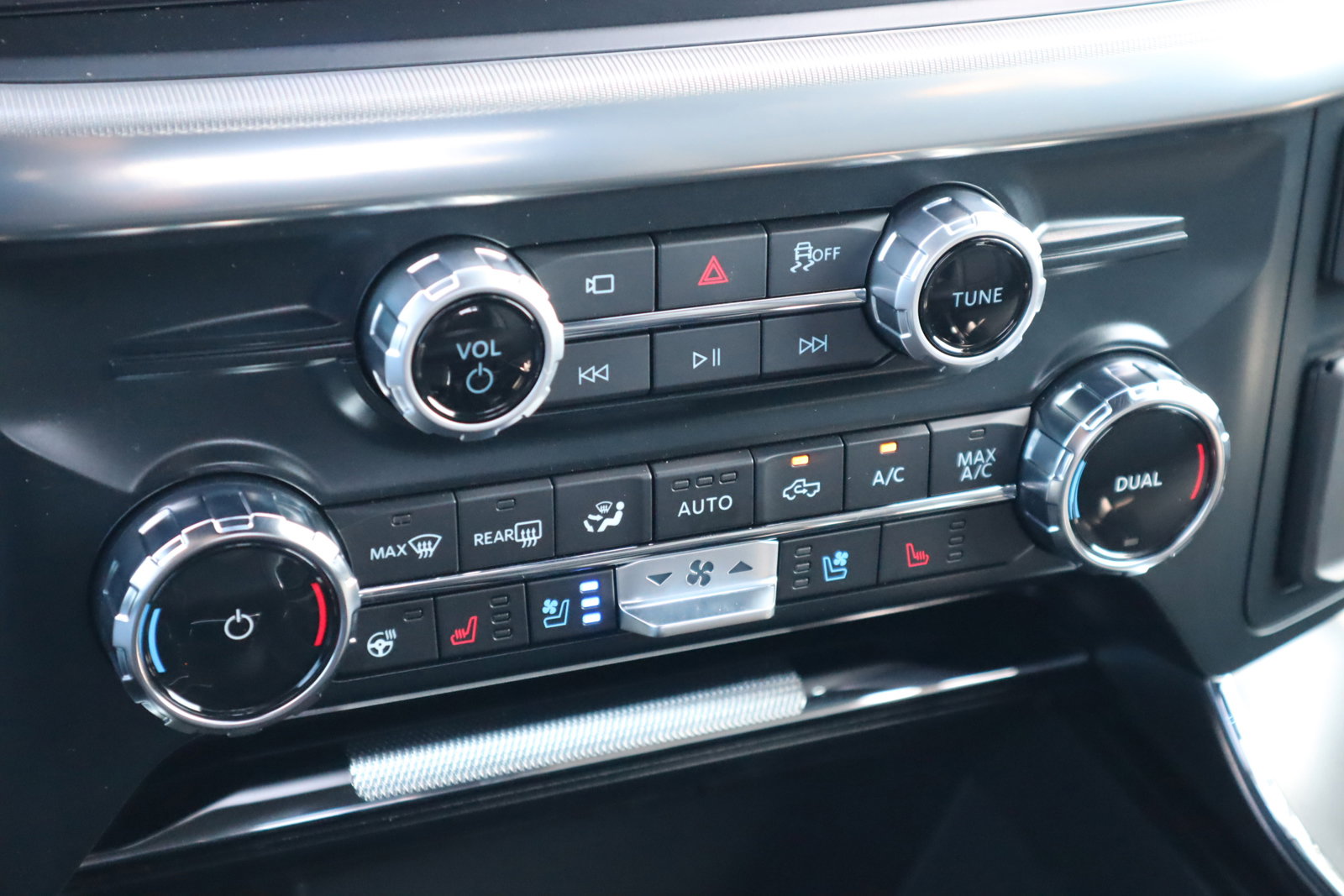 New 2025 Ford F150 Lariat w/ Equipment Group 501A Mid image 27