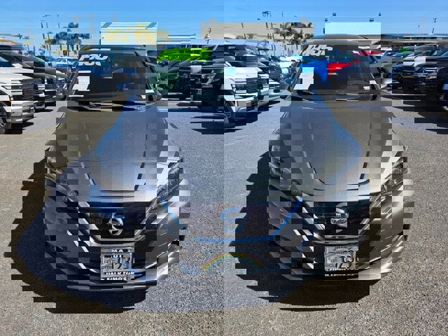 Used 2019 Nissan Leaf SV image 2