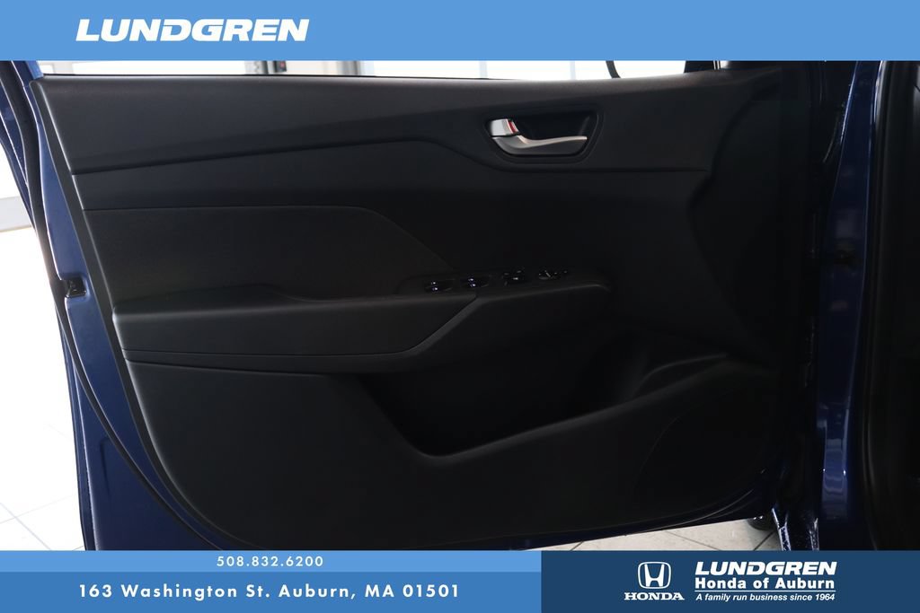 Used 2021 Hyundai Accent SE FWD image 9