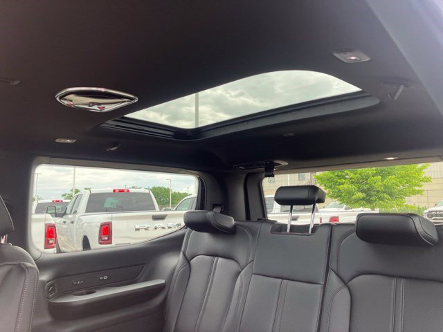 New 2026 Jeep Grand Wagoneer Limited AWD/4WD image 32