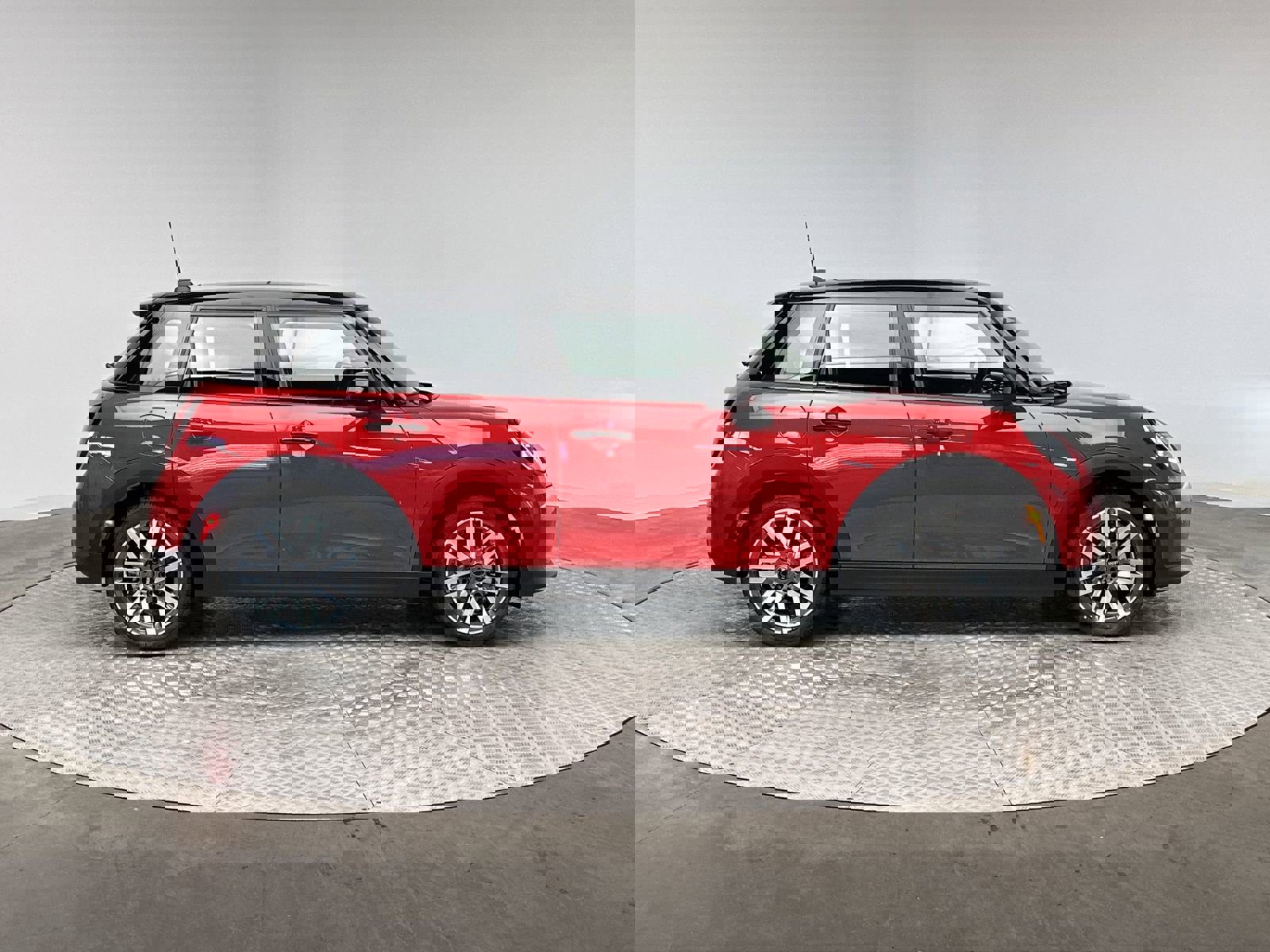 New 2026 MINI Cooper 4-Door Hardtop image 10