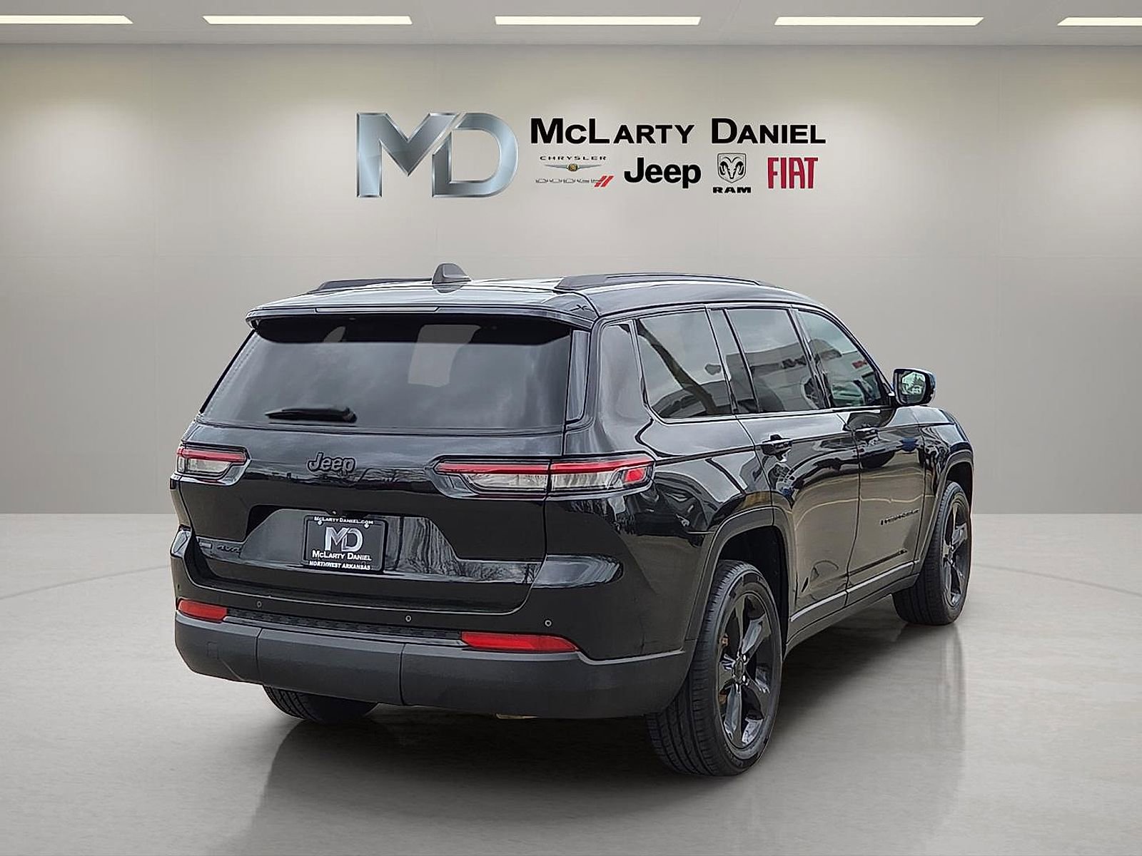 Used 2021 Jeep Grand Cherokee L Laredo image 5