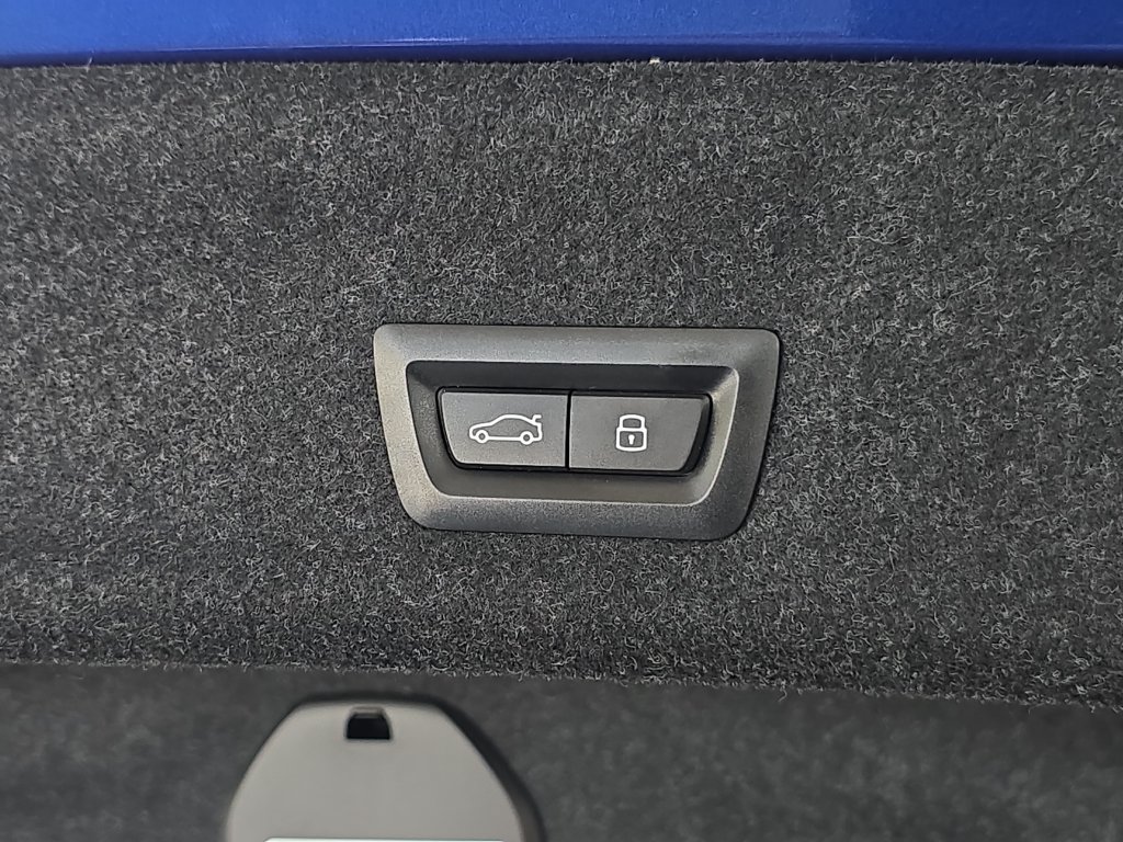 Used 2023 BMW M3 Competition w/ M Carbon Exterior Package RWD image 28