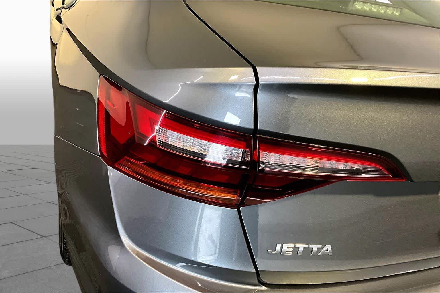 Used 2019 Volkswagen Jetta SE FWD image 28