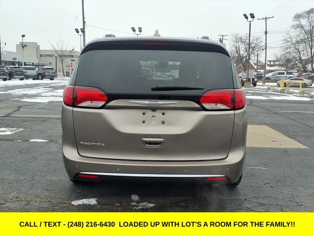 Used 2018 Chrysler Pacifica Touring-L w/ Advanced Safetytec Group image 5