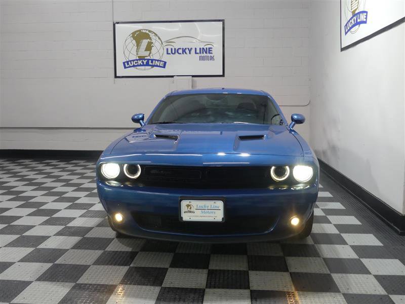 Used 2020 Dodge Challenger SXT w/ Plus Package image 2