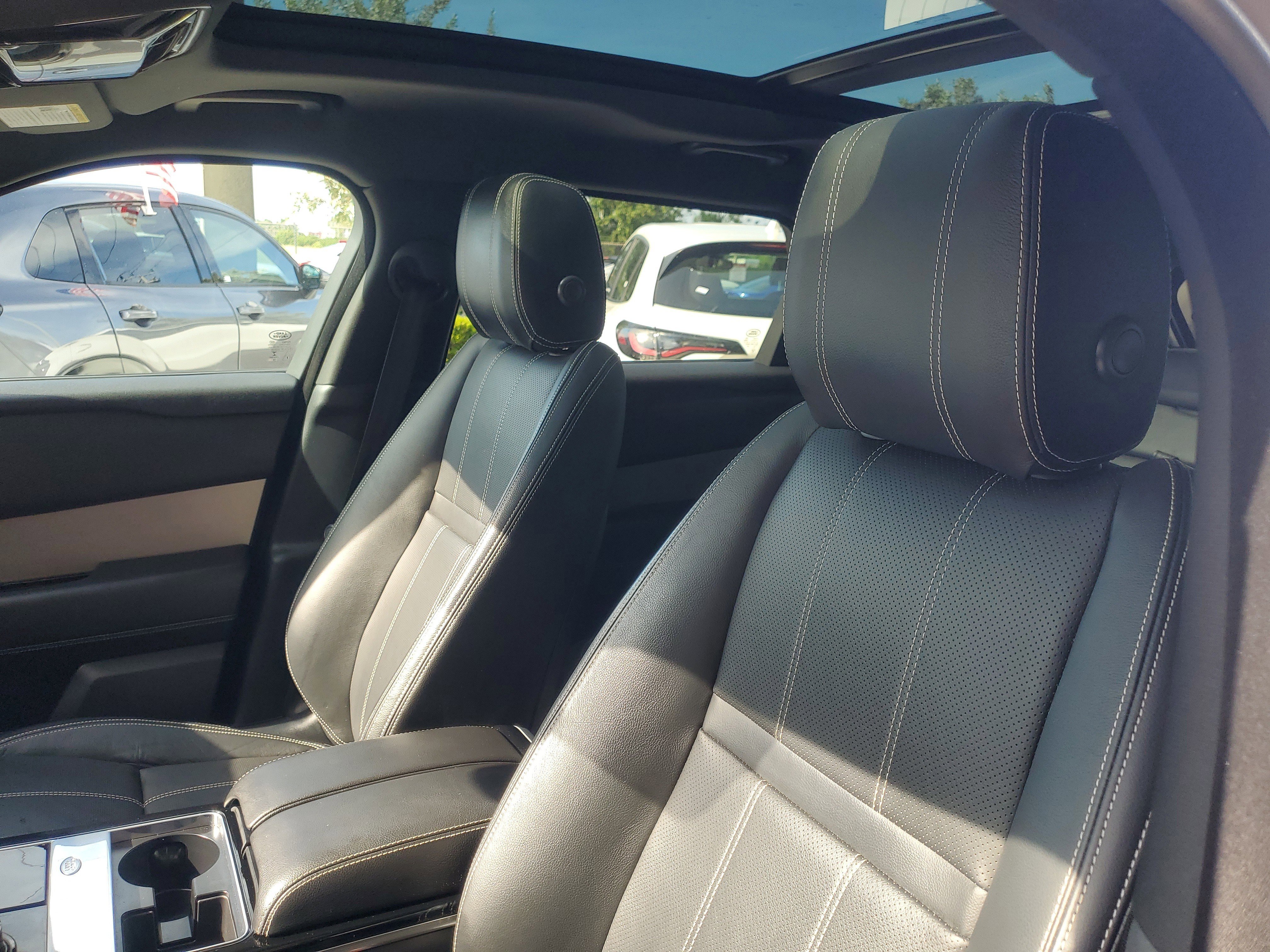 Used 2019 Land Rover Range Rover Velar S image 23