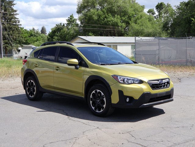 Used 2021 Subaru Crosstrek 2.0i Premium w/ Moonroof Package AWD/4WD image 3