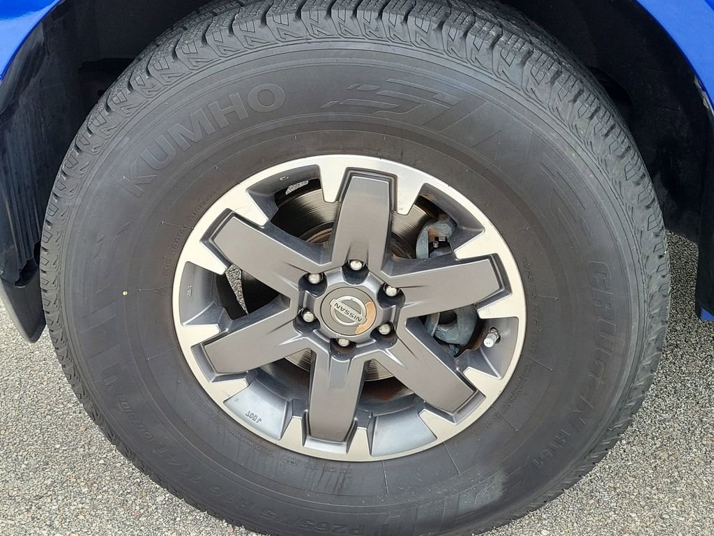 Used 2014 Nissan Frontier Desert Runner image 11