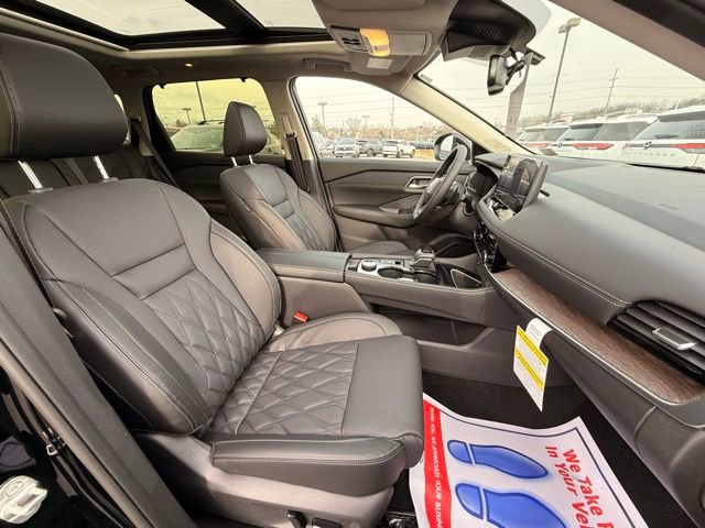New 2026 Nissan Rogue Platinum w/ Tech Package AWD/4WD image 19
