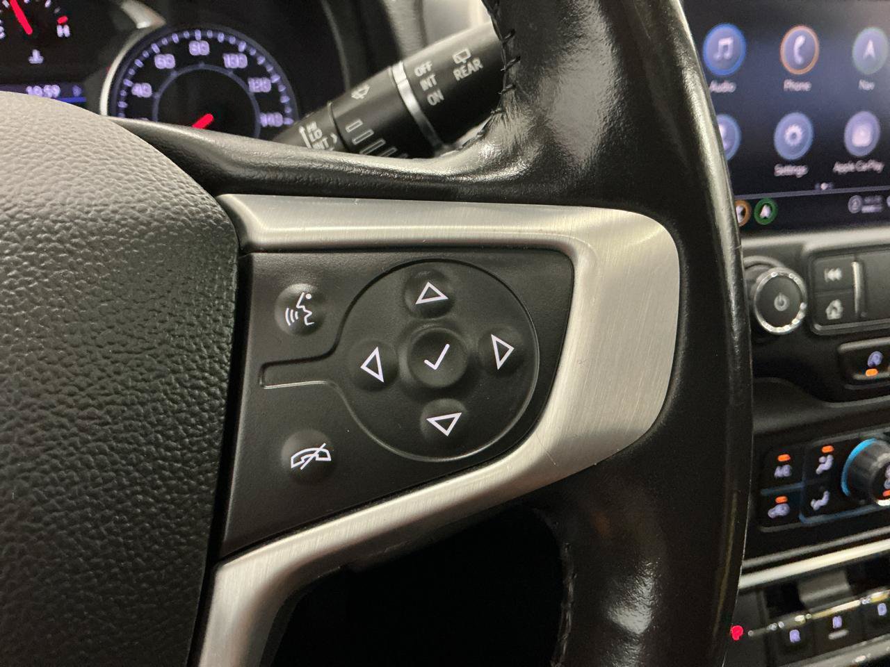 Used 2022 GMC Terrain SLT w/ Infotainment Package II AWD/4WD image 24