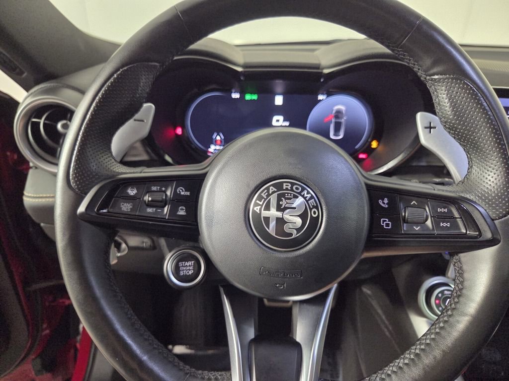 Used 2025 Alfa Romeo Tonale w/ Premium Package AWD/4WD image 18