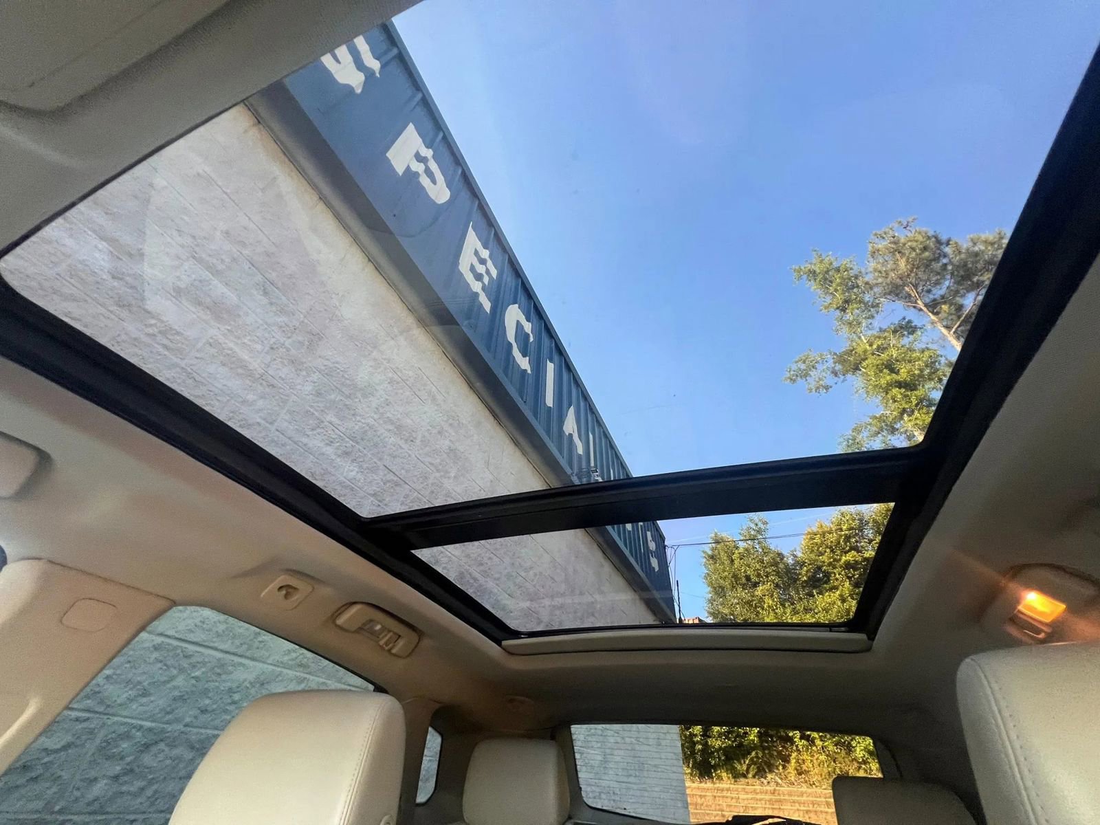 Used 2014 Cadillac SRX Premium FWD image 18