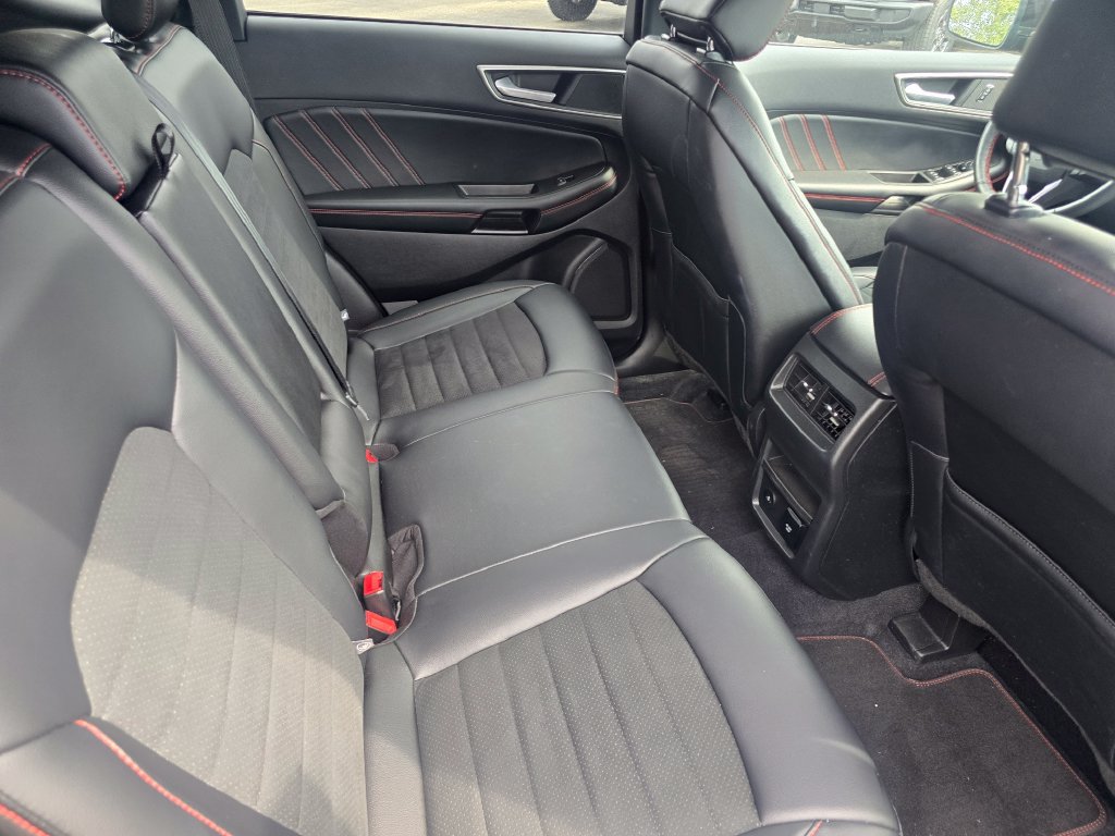 Certified 2023 Ford Edge ST-Line AWD/4WD image 12