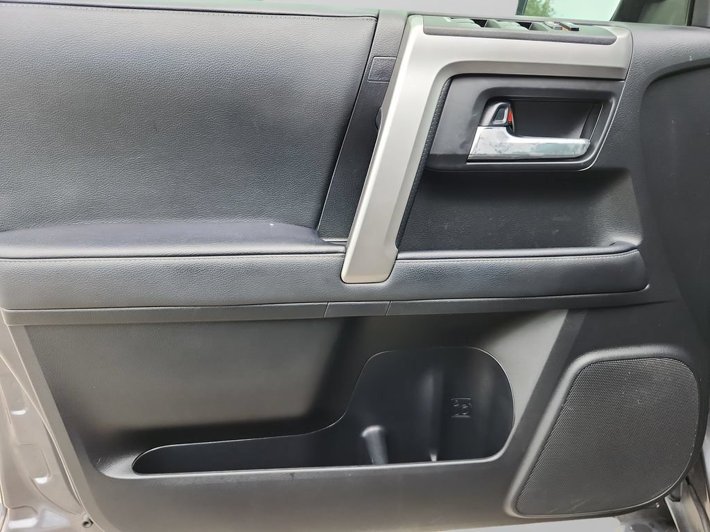 Used 2020 Toyota 4Runner SR5 RWD image 23