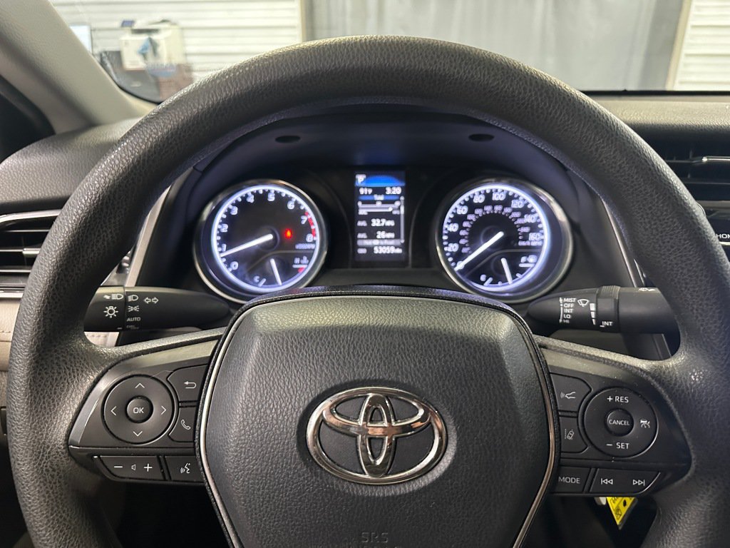 Used 2020 Toyota Camry LE FWD image 9
