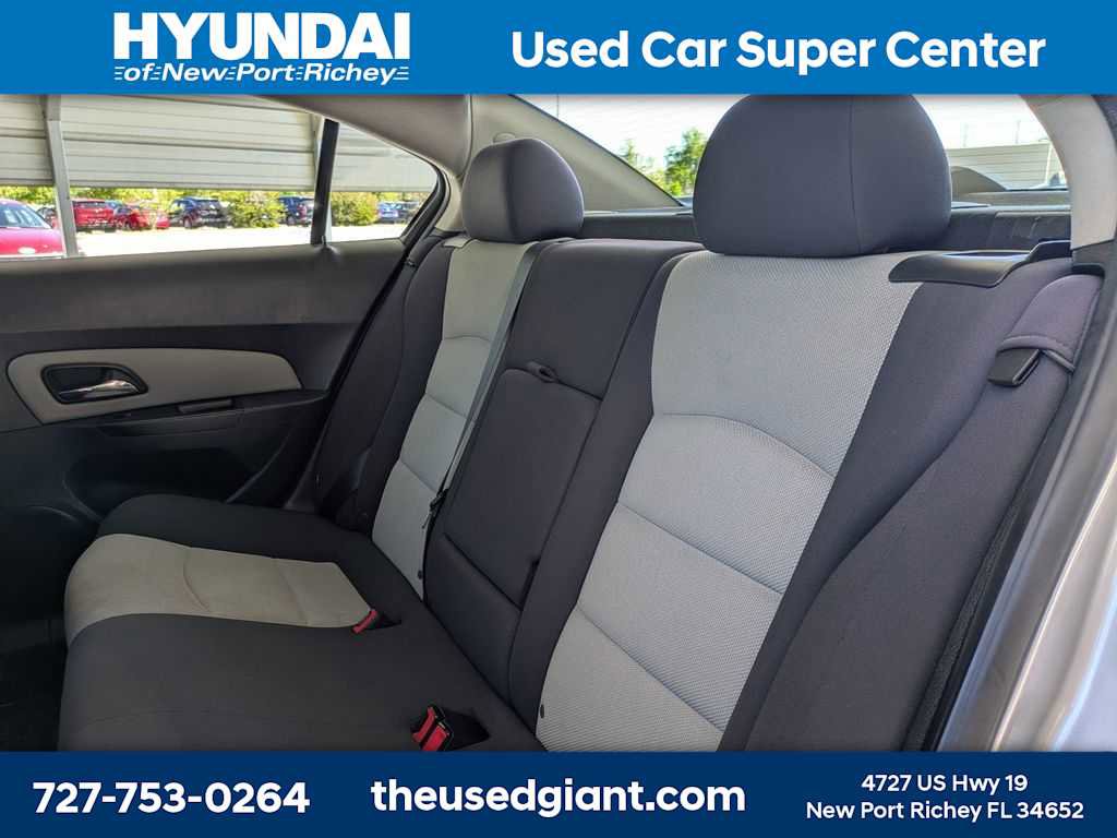 Used 2014 Chevrolet Cruze LS image 13