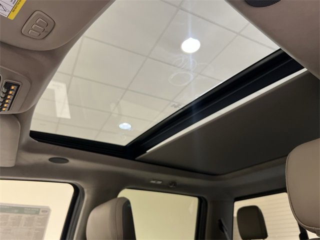 New 2026 Ford F250 Platinum image 18