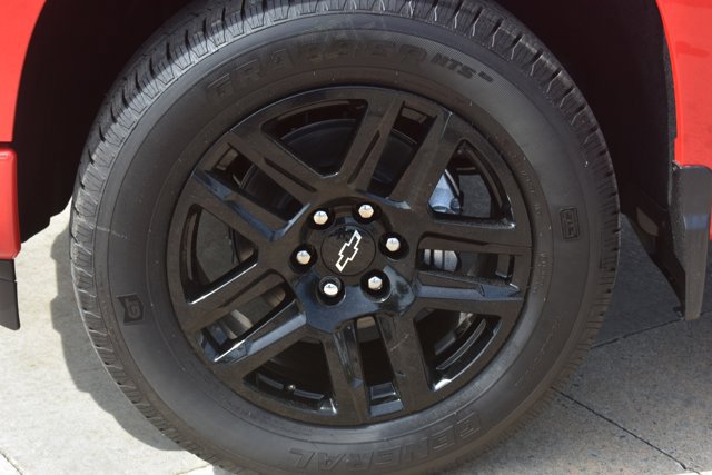 New 2026 Chevrolet Silverado 1500 Custom w/ LPO, Dark Essentials Package AWD/4WD image 11