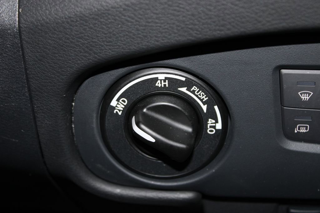 Used 2024 Nissan Frontier PRO-4X w/ Pro Convenience Package image 42